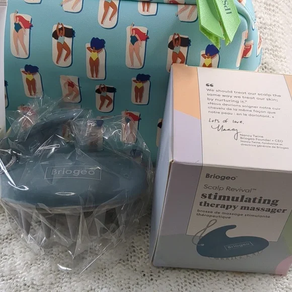 Briogeo Scalp Revival Bundle, 2x 59ml/2.0fl oz & Massager Tool - Picture 5 of 12